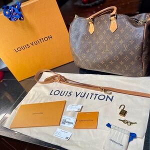 Louis Vuitton Speedy 35